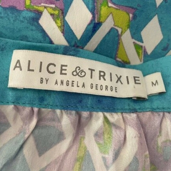 Alice & Trixie | Off the-Shoulder Silk top - Picture 6 of 9